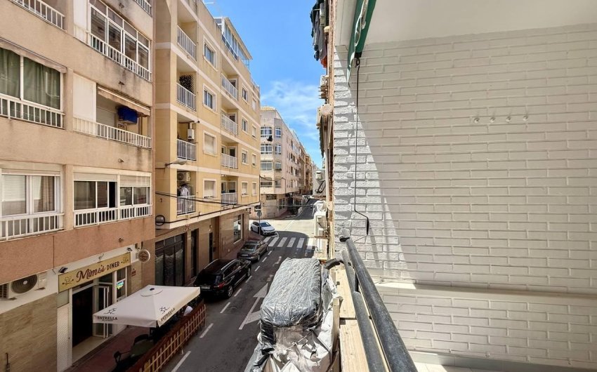 Resale - Apartamento -
Torrevieja - Playa del Cura