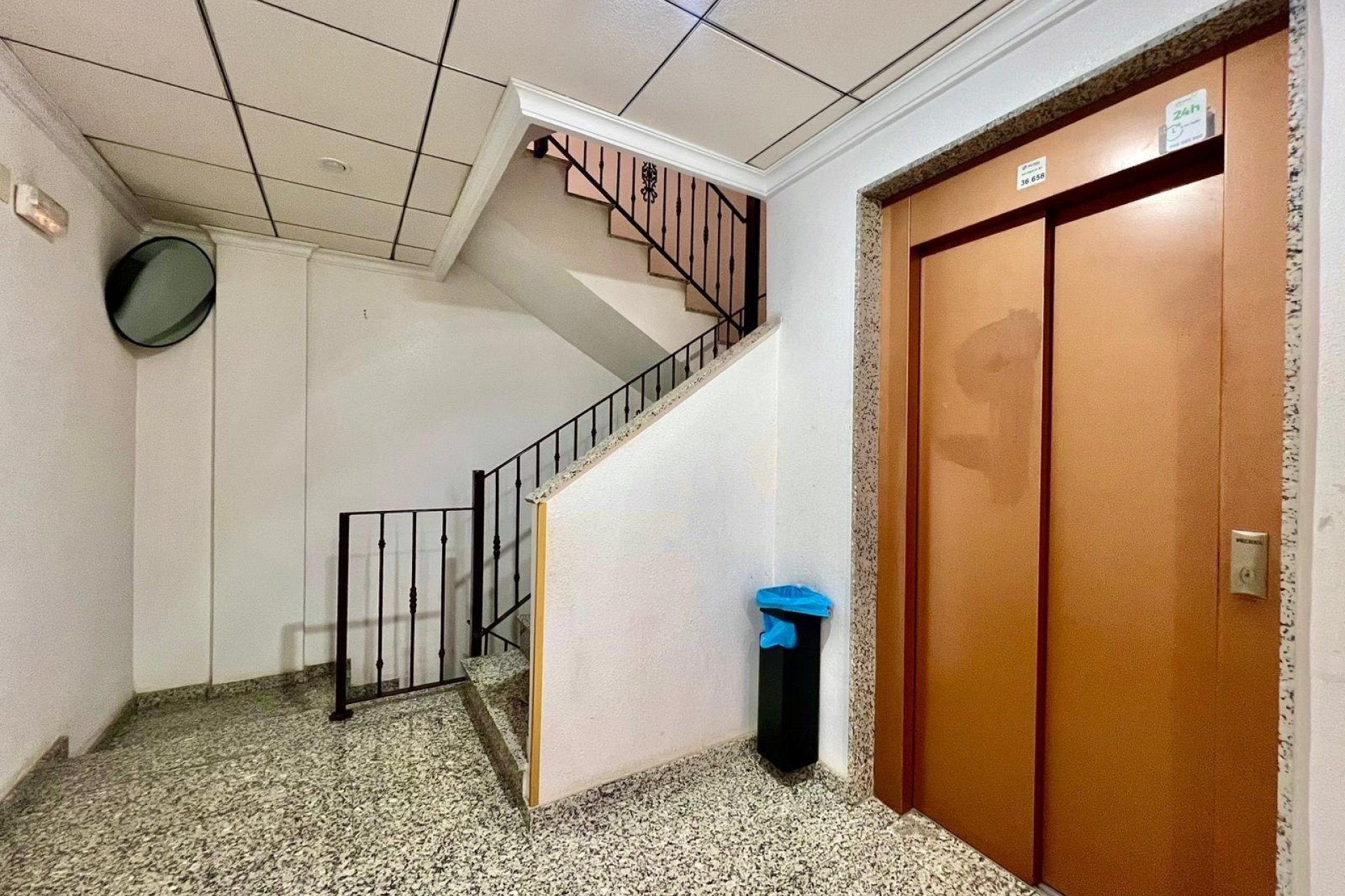 Resale - Apartamento -
Torrevieja - Playa del Cura