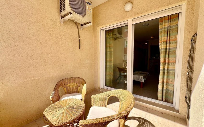 Resale - Apartamento -
Torrevieja - Playa del Cura