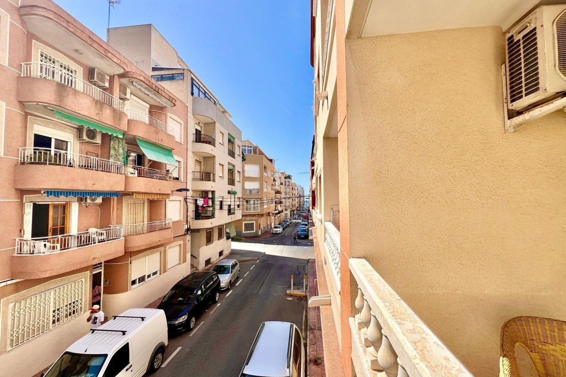 Resale - Apartamento -
Torrevieja - Playa del Cura
