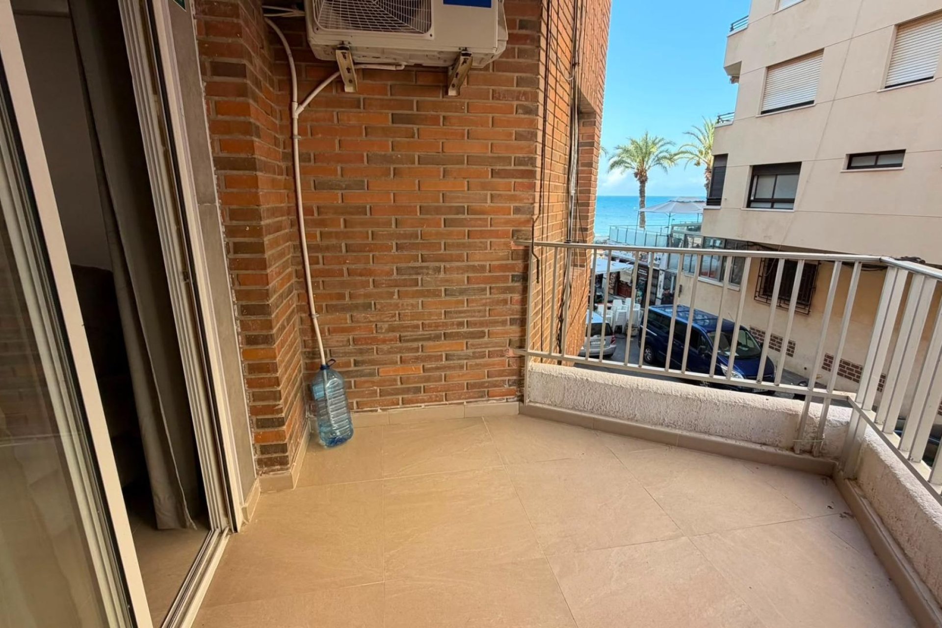 Resale - Apartamento -
Torrevieja - Playa del Cura