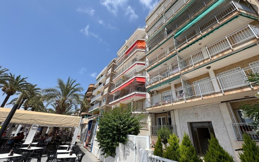 Resale - Apartamento -
Torrevieja - Playa del Cura