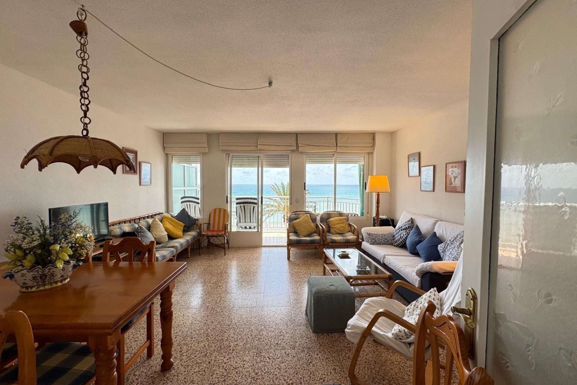Resale - Apartamento -
Torrevieja - Playa del Cura