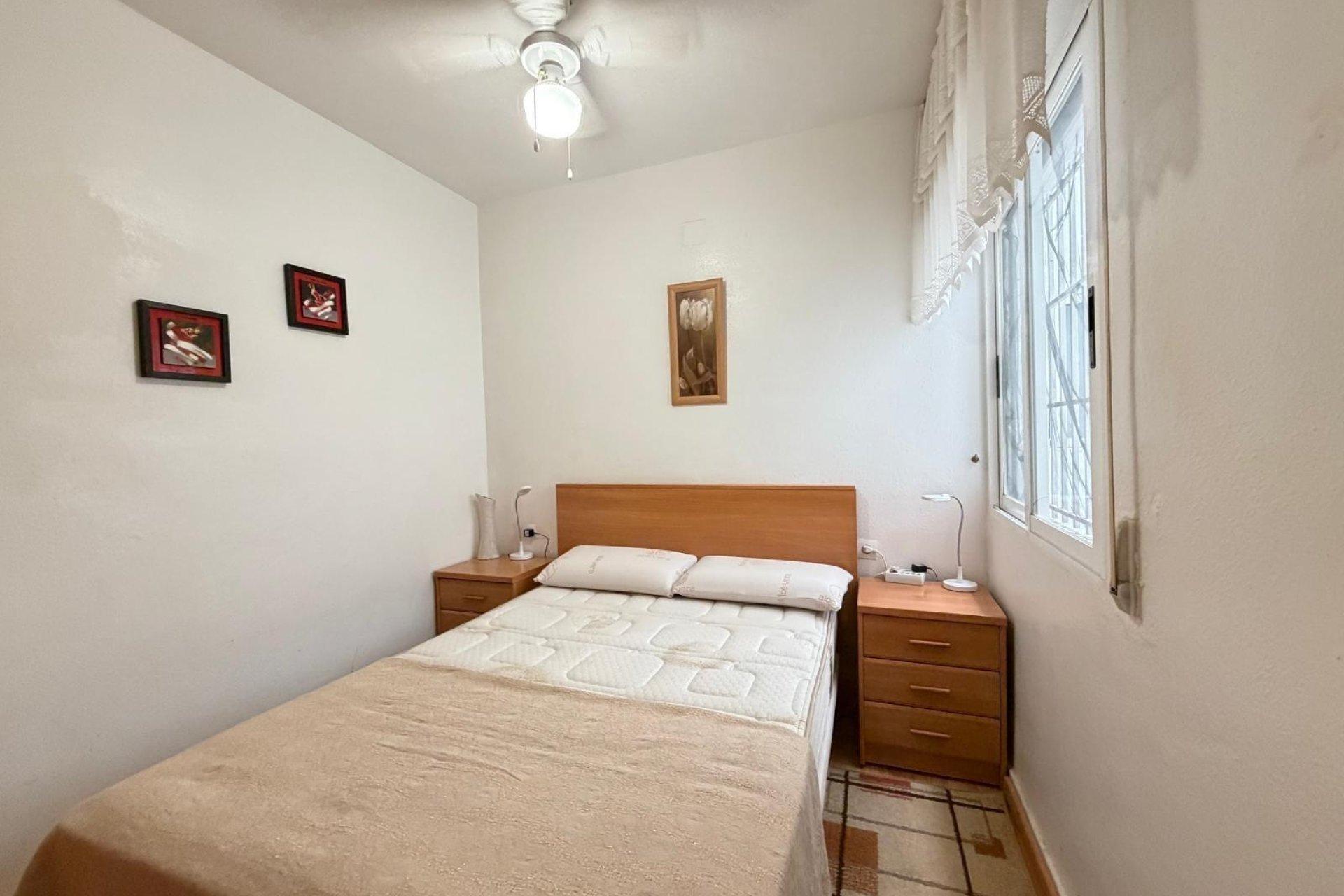 Resale - Apartamento -
Torrevieja - Playa del Cura