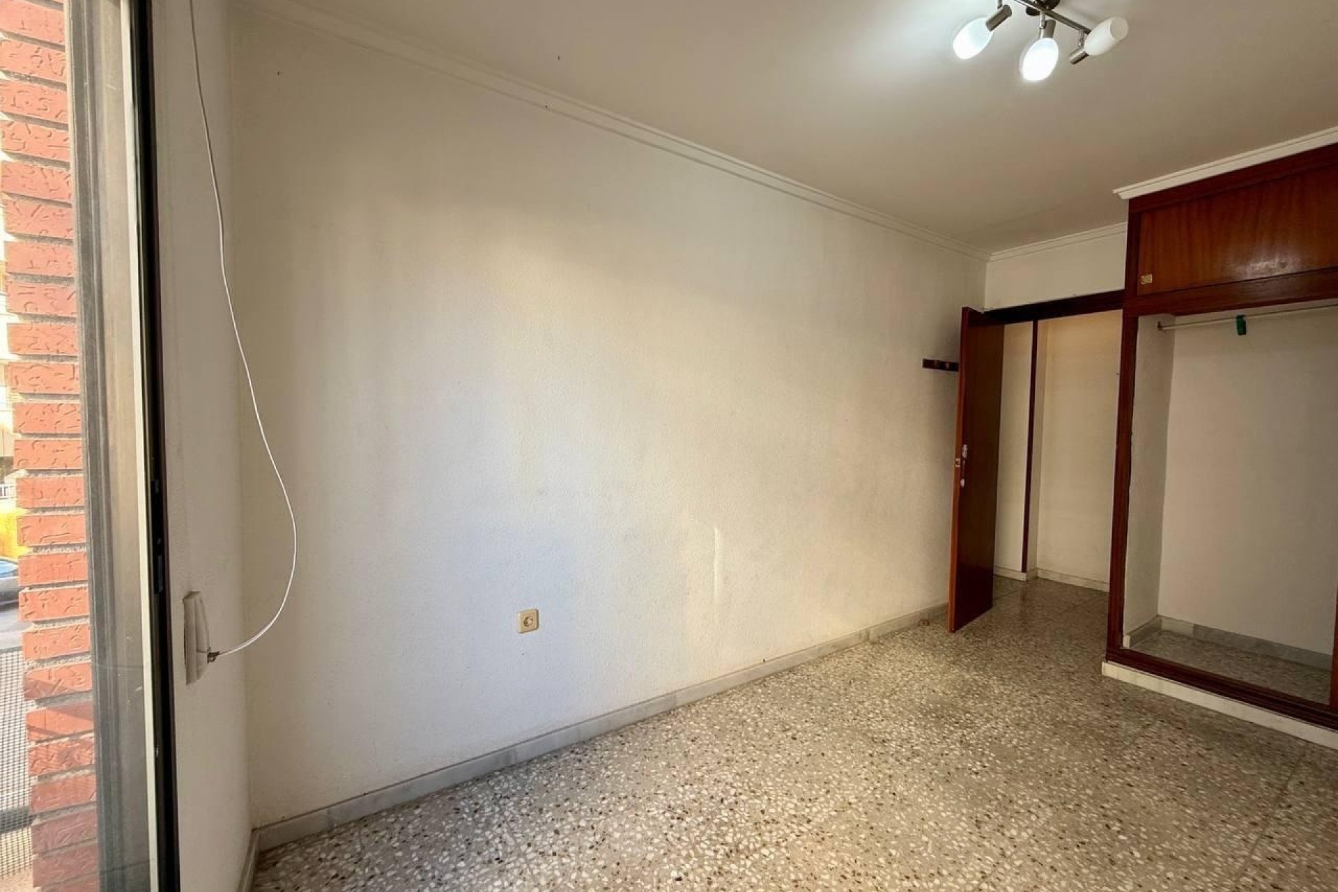 Resale - Apartamento -
Torrevieja - Playa del Cura