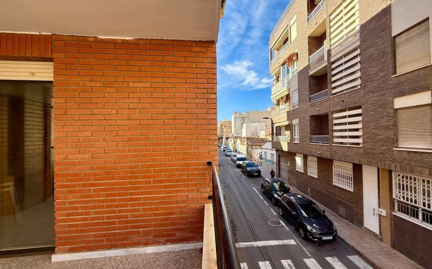 Resale - Apartamento -
Torrevieja - Playa del Cura