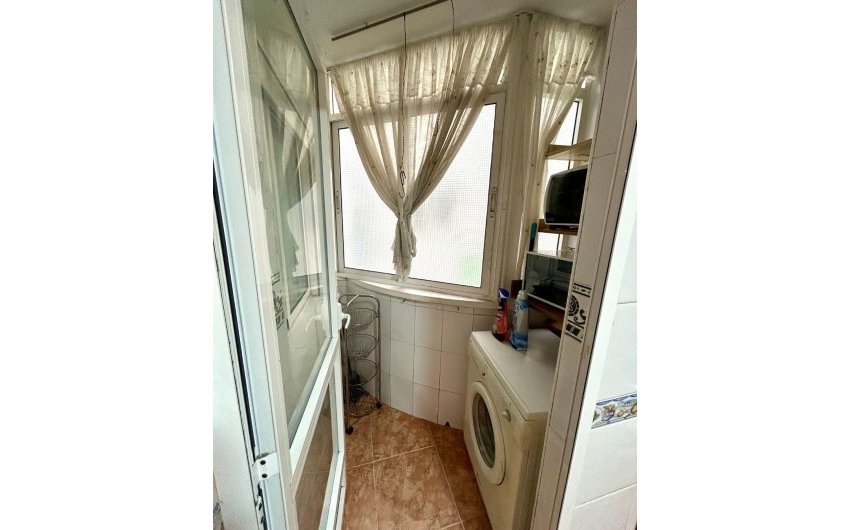 Resale - Apartamento -
Torrevieja - Playa del Cura