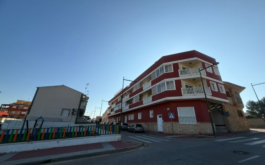 Resale - Apartment -
Algorfa