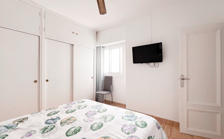 Resale - Apartment -
Alicante - Center