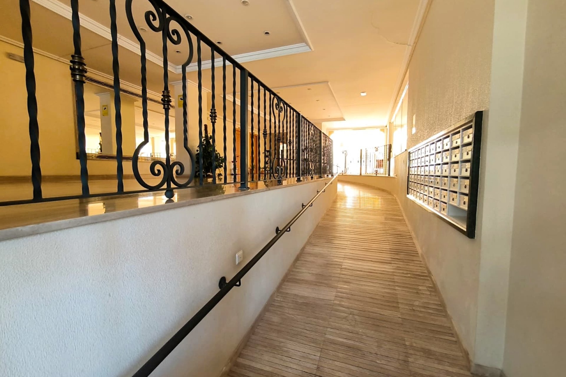 Resale - Apartment -
Almoradí