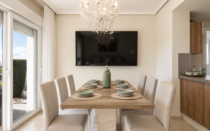 Resale - Apartment -
Altaona Golf and Country Club - Inland