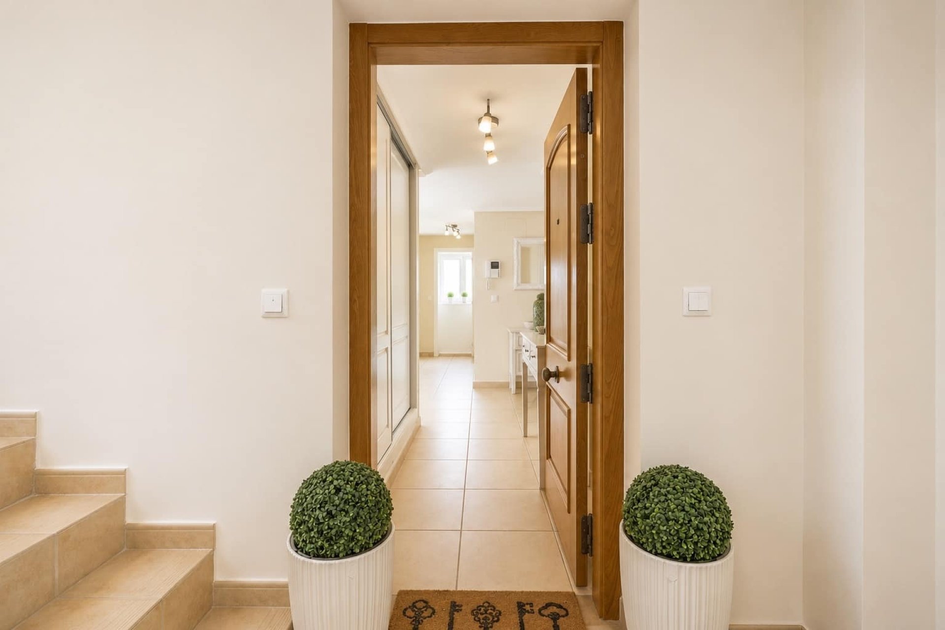 Resale - Apartment -
Altaona Golf and Country Club - Inland