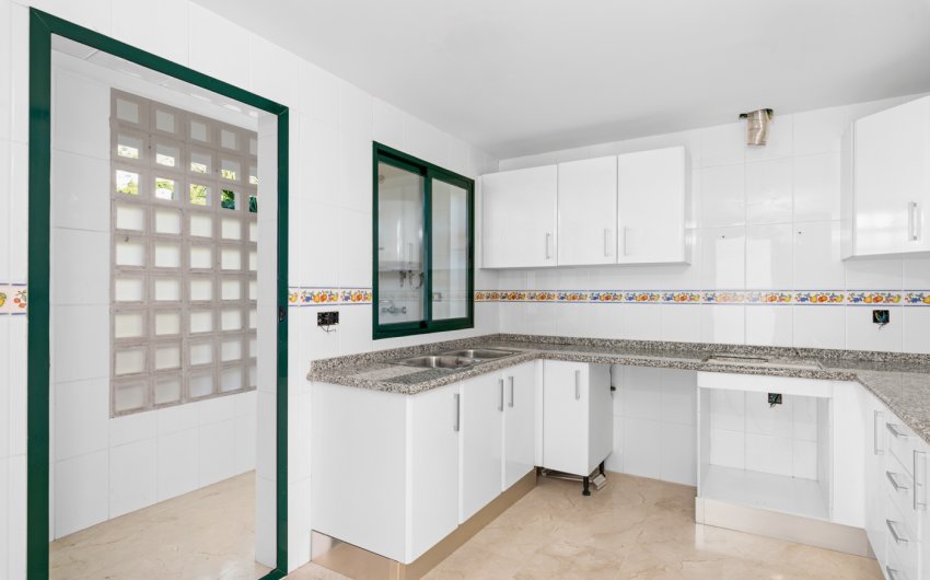 Resale - Apartment -
Altea