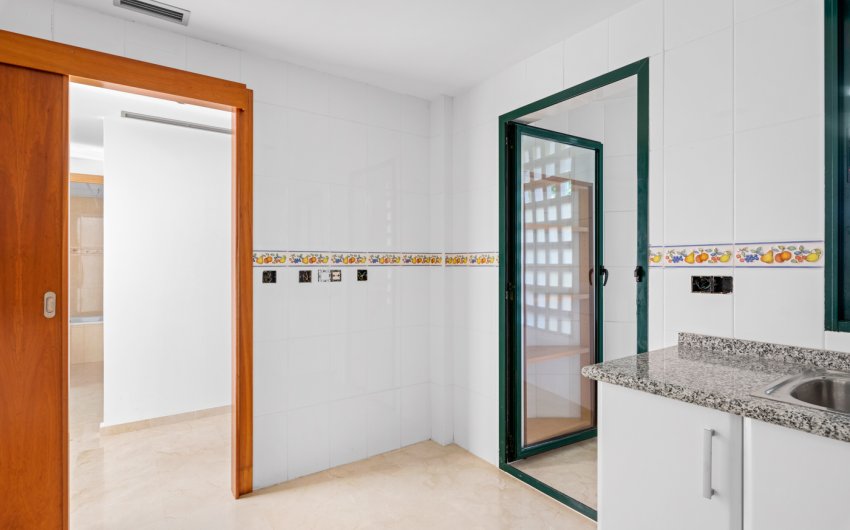 Resale - Apartment -
Altea