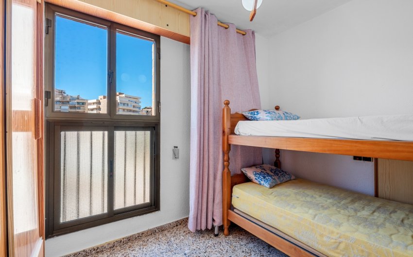 Resale - Apartment -
Arenales del Sol - Segunda linea playa