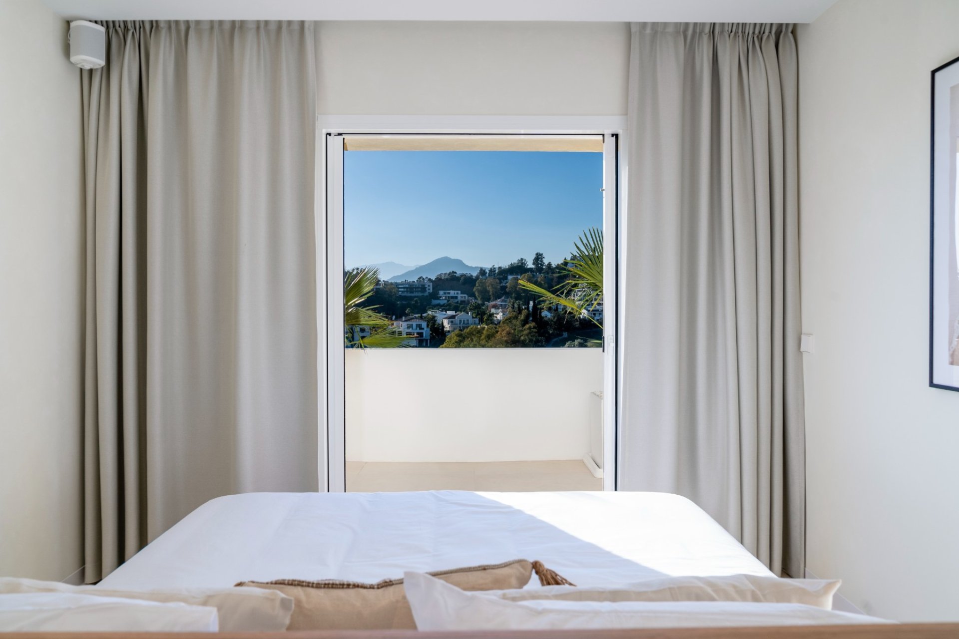 Resale - Apartment -
Benahavis - La Quinta