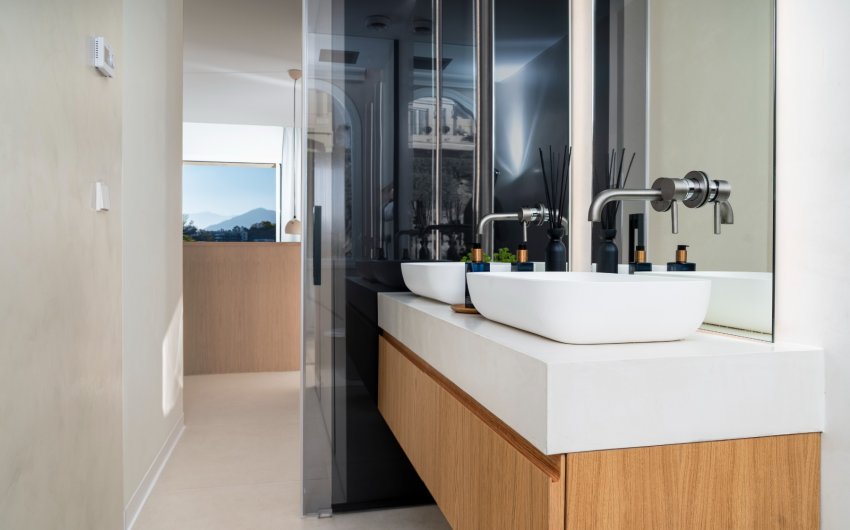 Resale - Apartment -
Benahavis - La Quinta