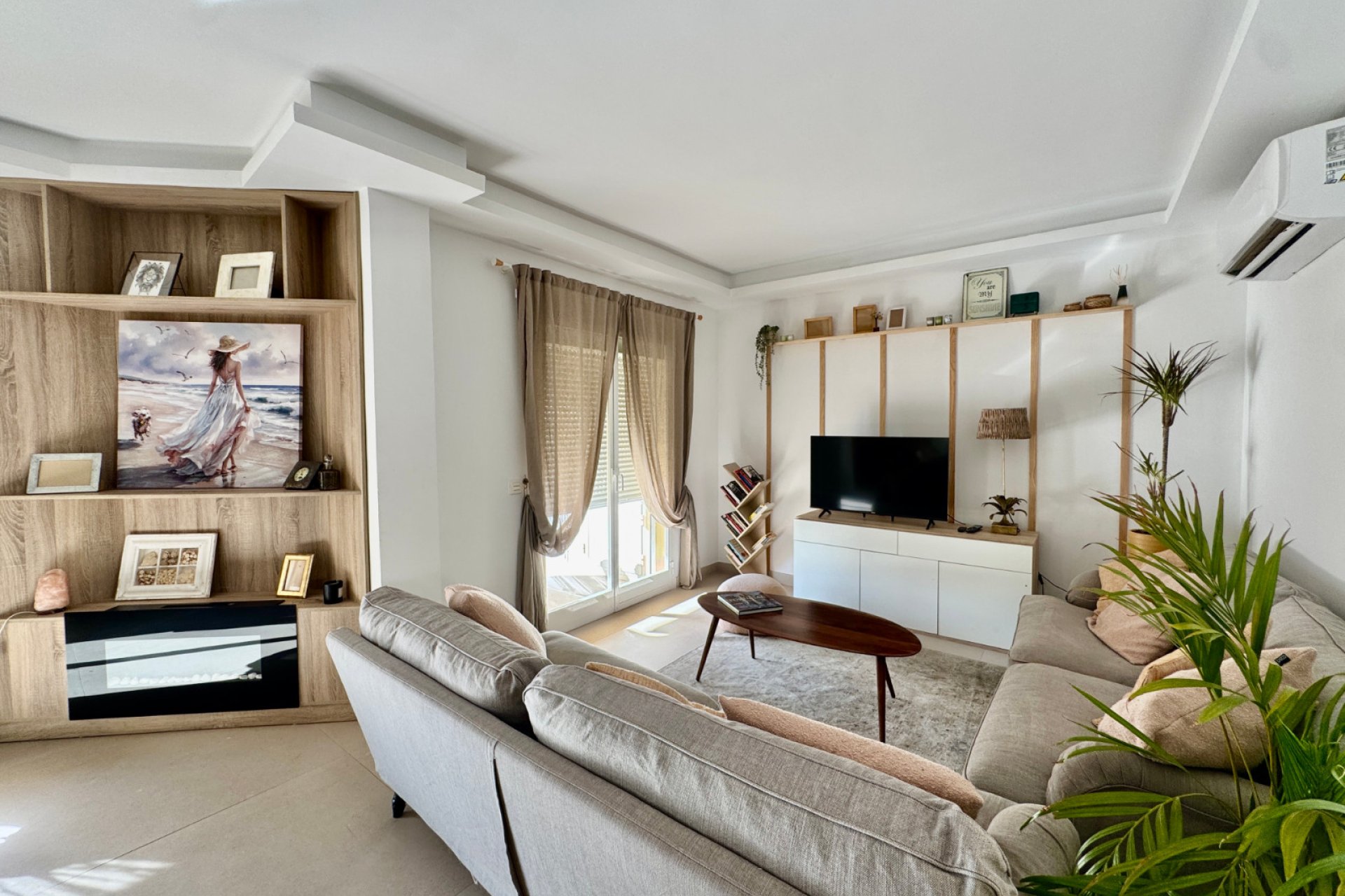Resale - Apartment -
Benahavis - La Quinta