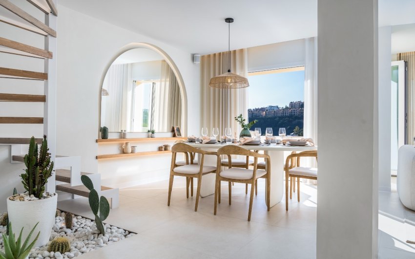 Resale - Apartment -
Benahavis - La Quinta