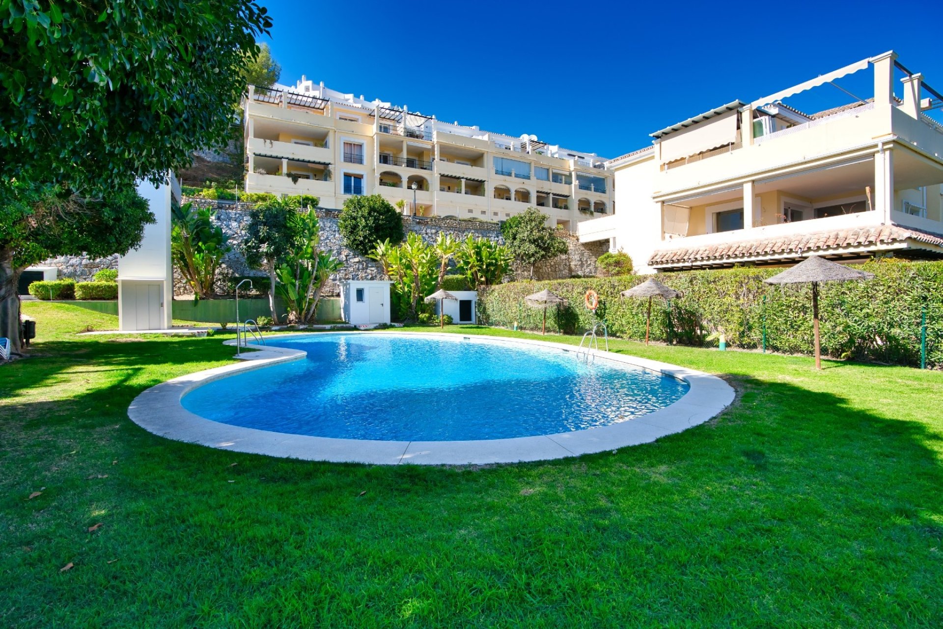 Resale - Apartment -
Benahavis - La Quinta