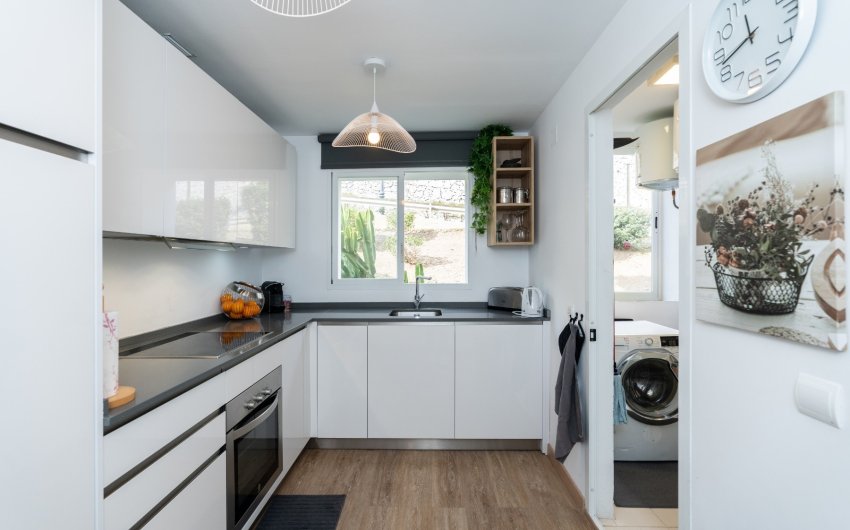 Resale - Apartment -
Benahavis - La Quinta