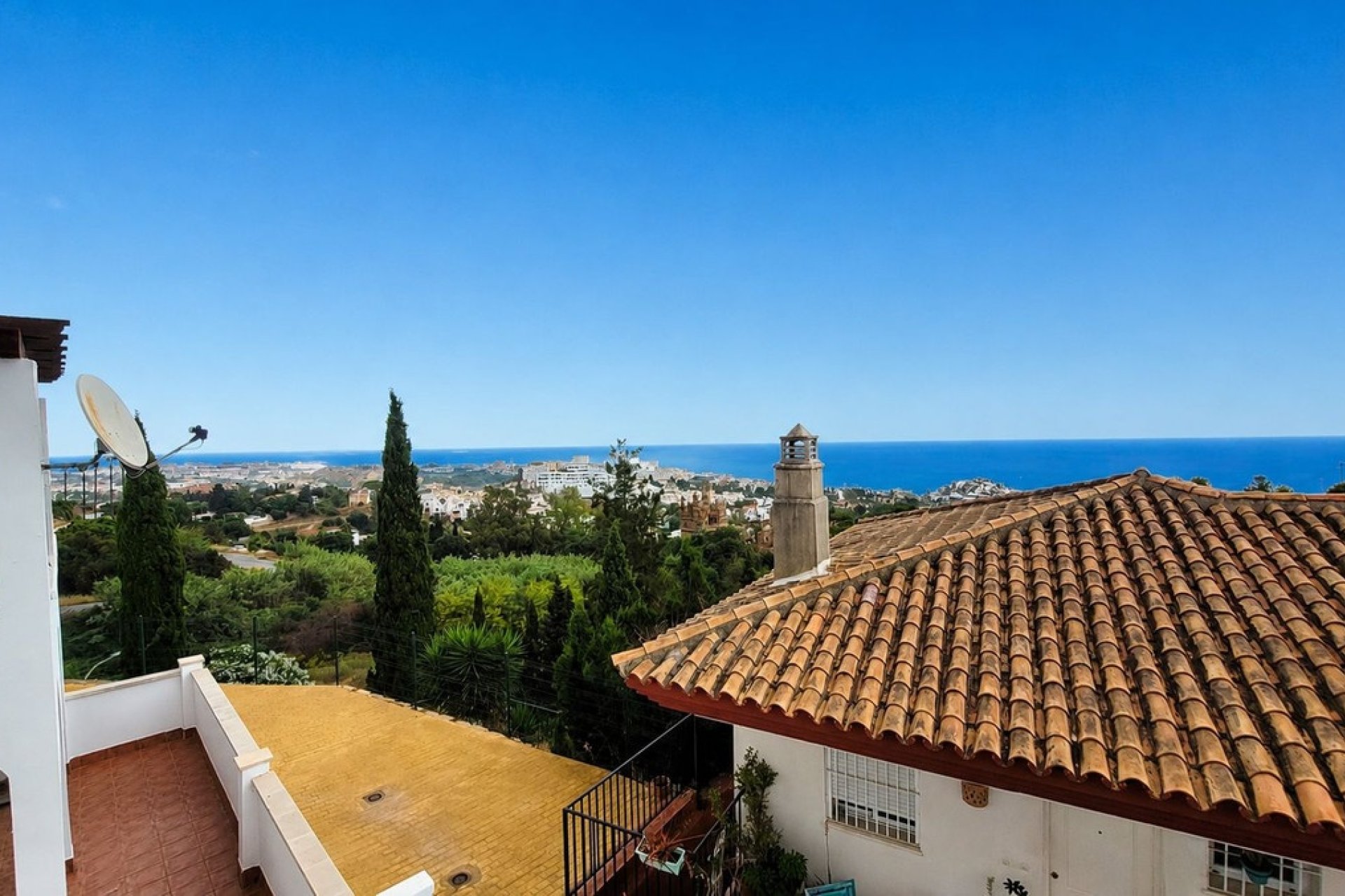 Resale - Apartment -
Benalmadena Pueblo - Inland