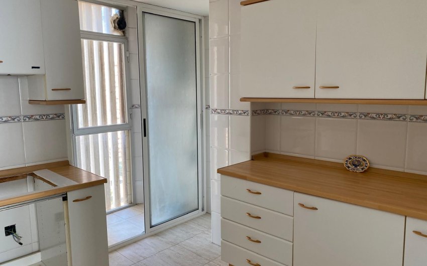 Resale - Apartment -
Benidorm - 1ª Linea De Playa