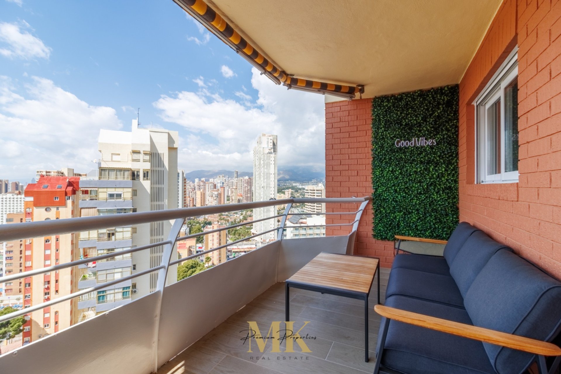 Resale - Apartment -
Benidorm - Levante