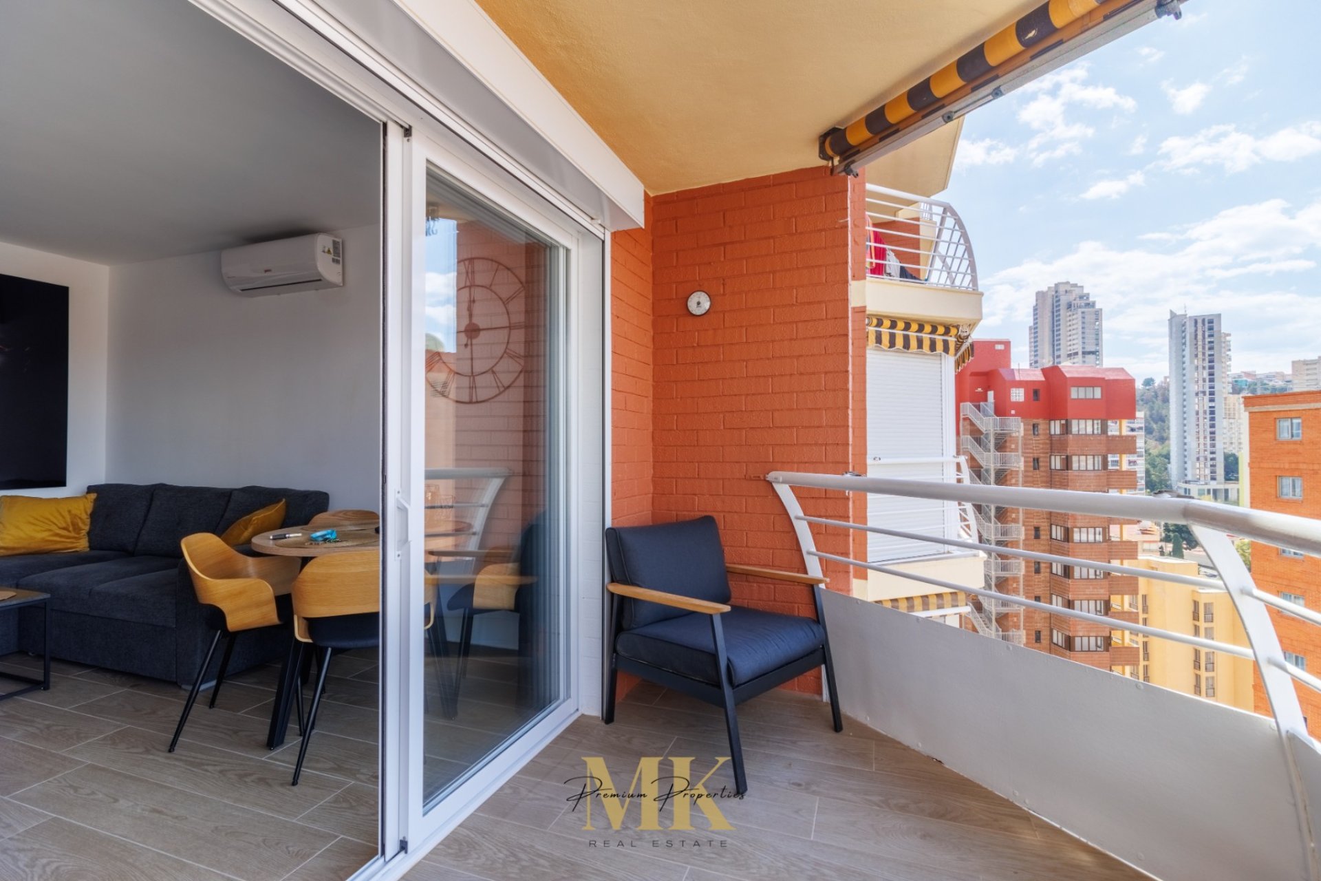 Resale - Apartment -
Benidorm - Levante