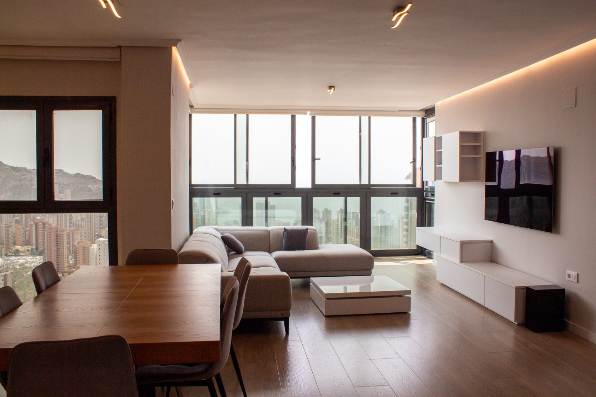 Resale - Apartment -
Benidorm