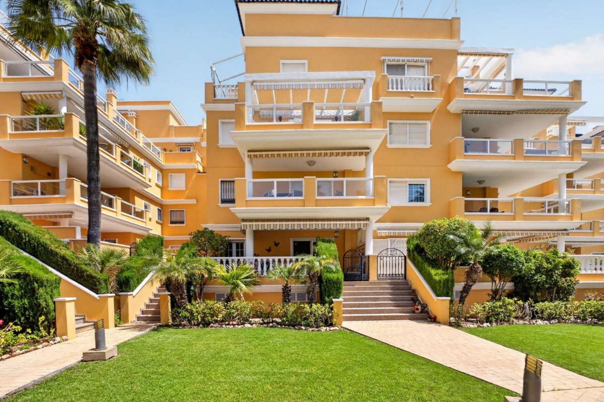 Resale - Apartment -
Cabo Roig - Costa Blanca
