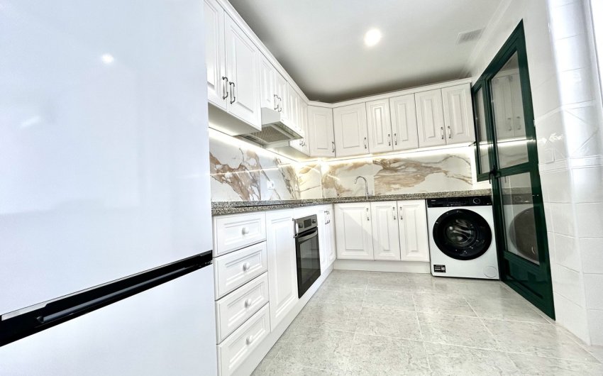 Resale - Apartment -
Campoamor - Costa Blanca