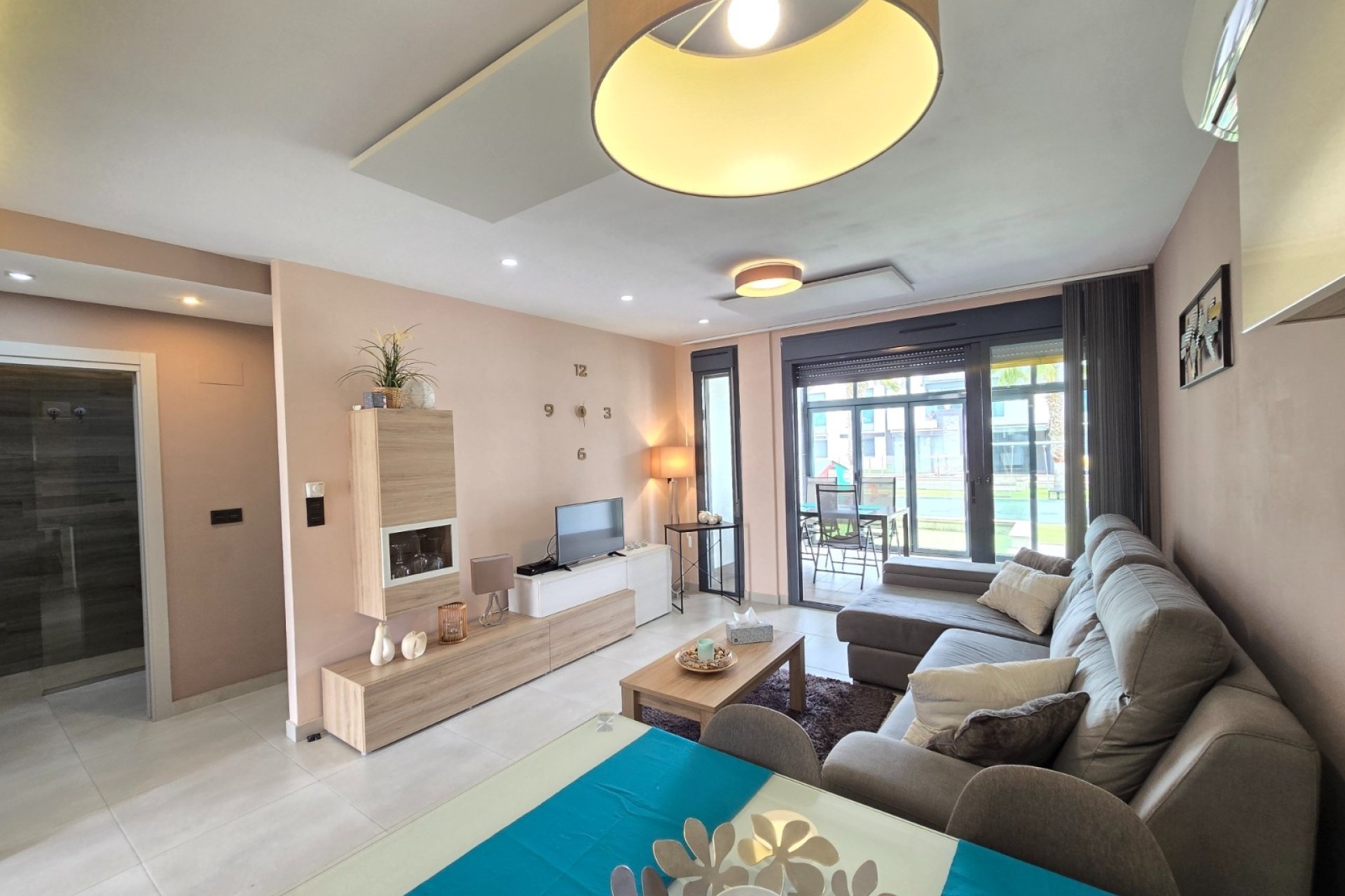 Resale - Apartment / Flat * -
Orihuela Costa * - Punta Prima *