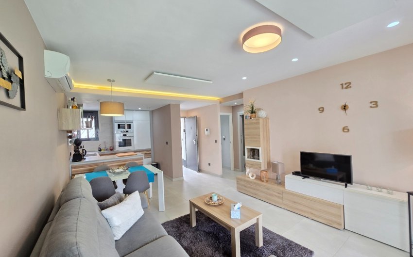 Resale - Apartment / Flat * -
Orihuela Costa * - Punta Prima *