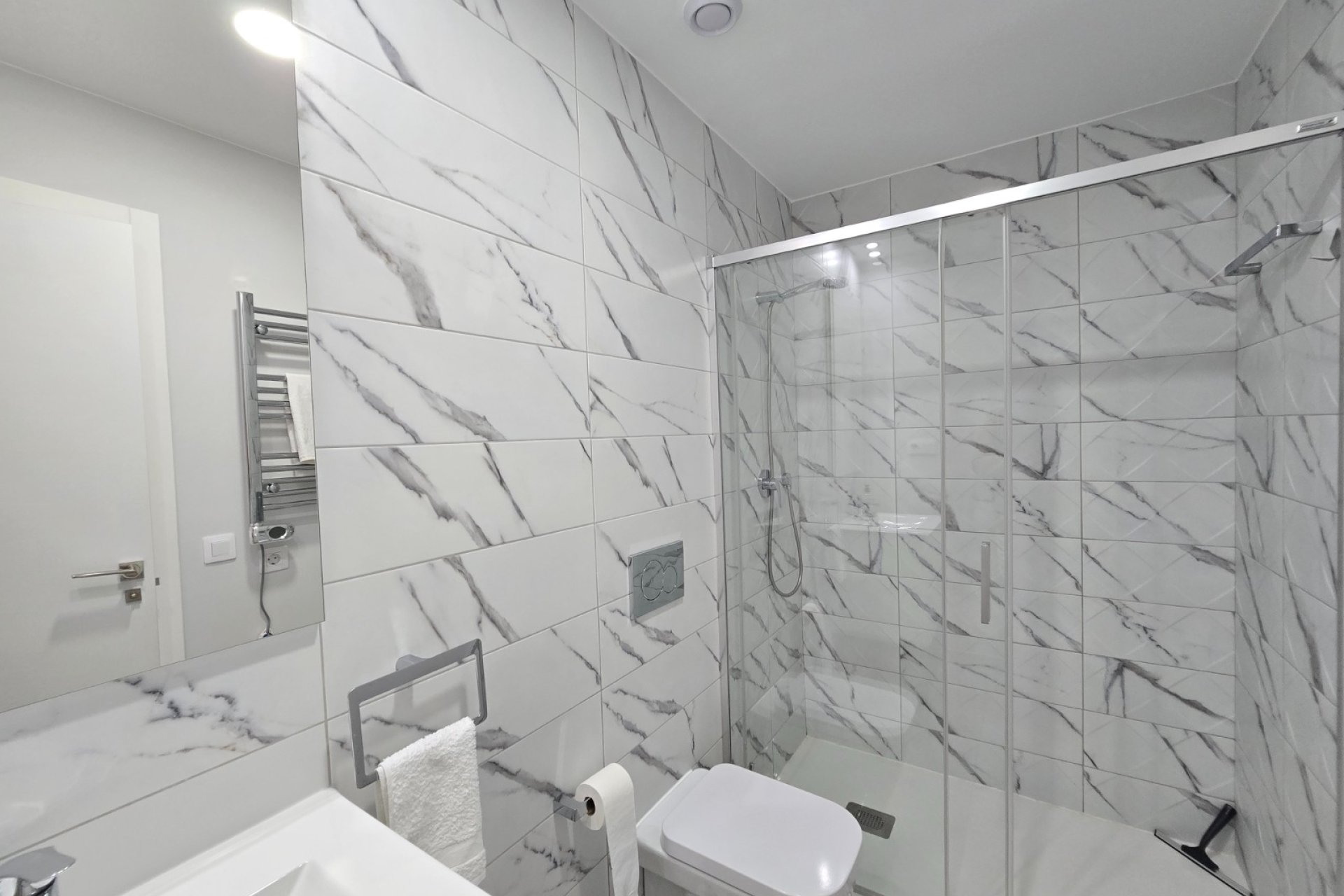 Resale - Apartment / Flat * -
Orihuela Costa - Villamartín *