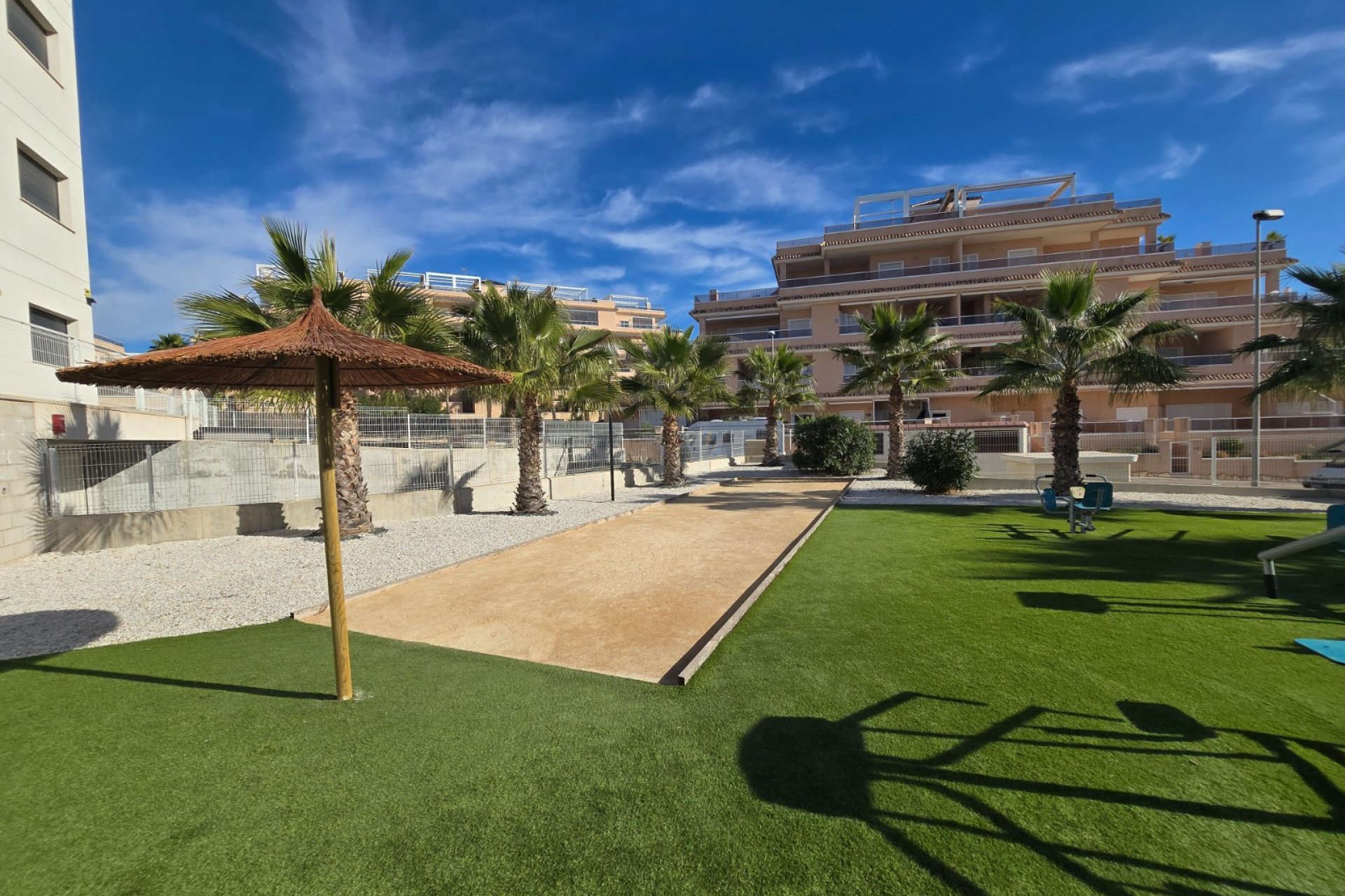 Resale - Apartment / Flat * -
Orihuela Costa * - Villamartín *