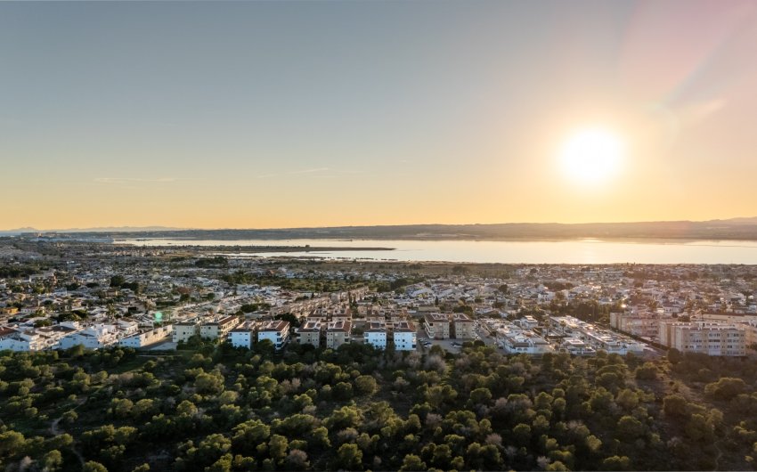 Resale - Apartment Flat -
Torrevieja - La Siesta