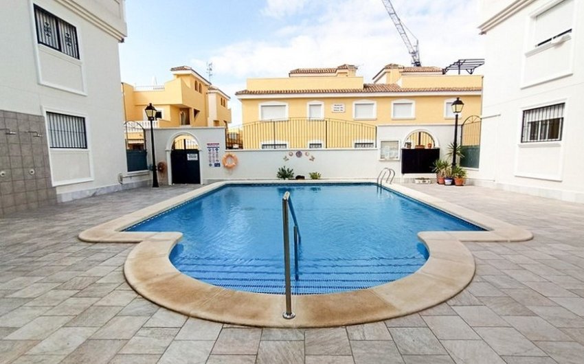 Resale - Apartment -
Formentera del Segura