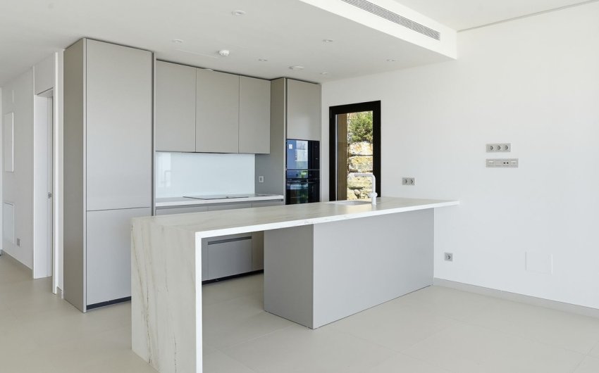 Resale - Apartment -
Fuengirola - Costa del Sol