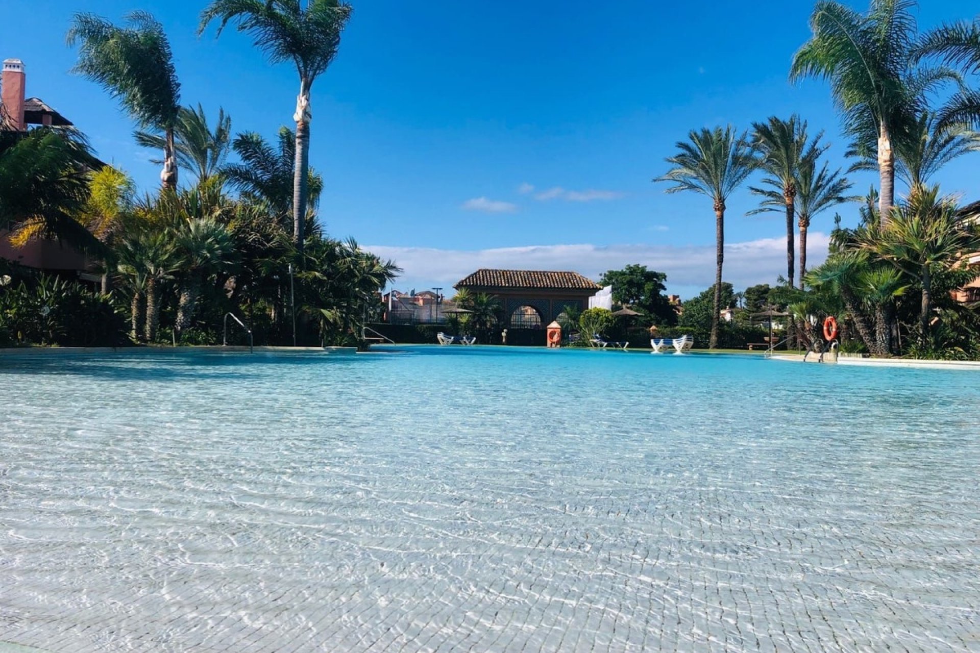 Resale - Apartment -
Guadalmina Baja - Costa del Sol