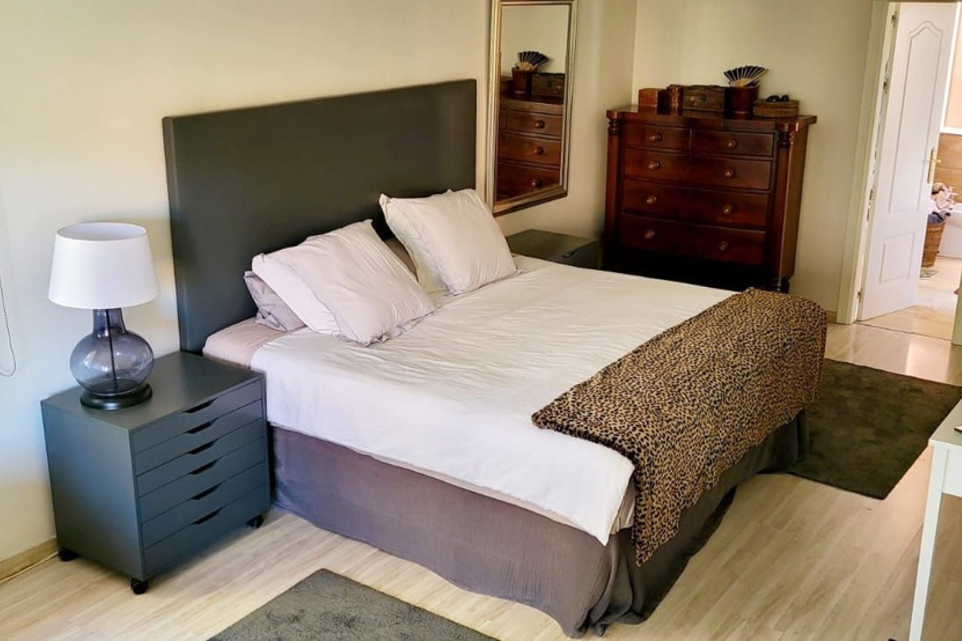 Resale - Apartment -
Guadalmina Baja - Costa del Sol