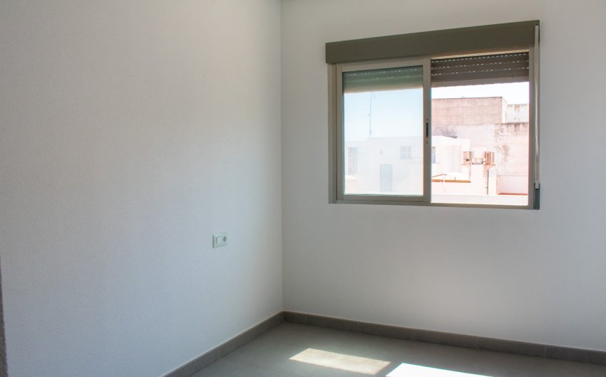 Resale - Apartment -
Guardamar del Segura - Center