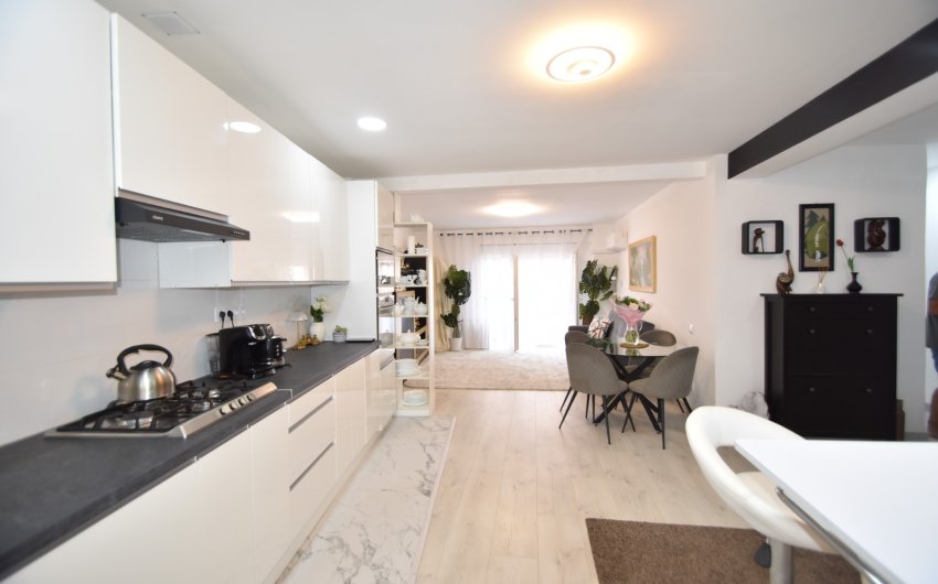 Resale - Apartment -
Guardamar del Segura - Center