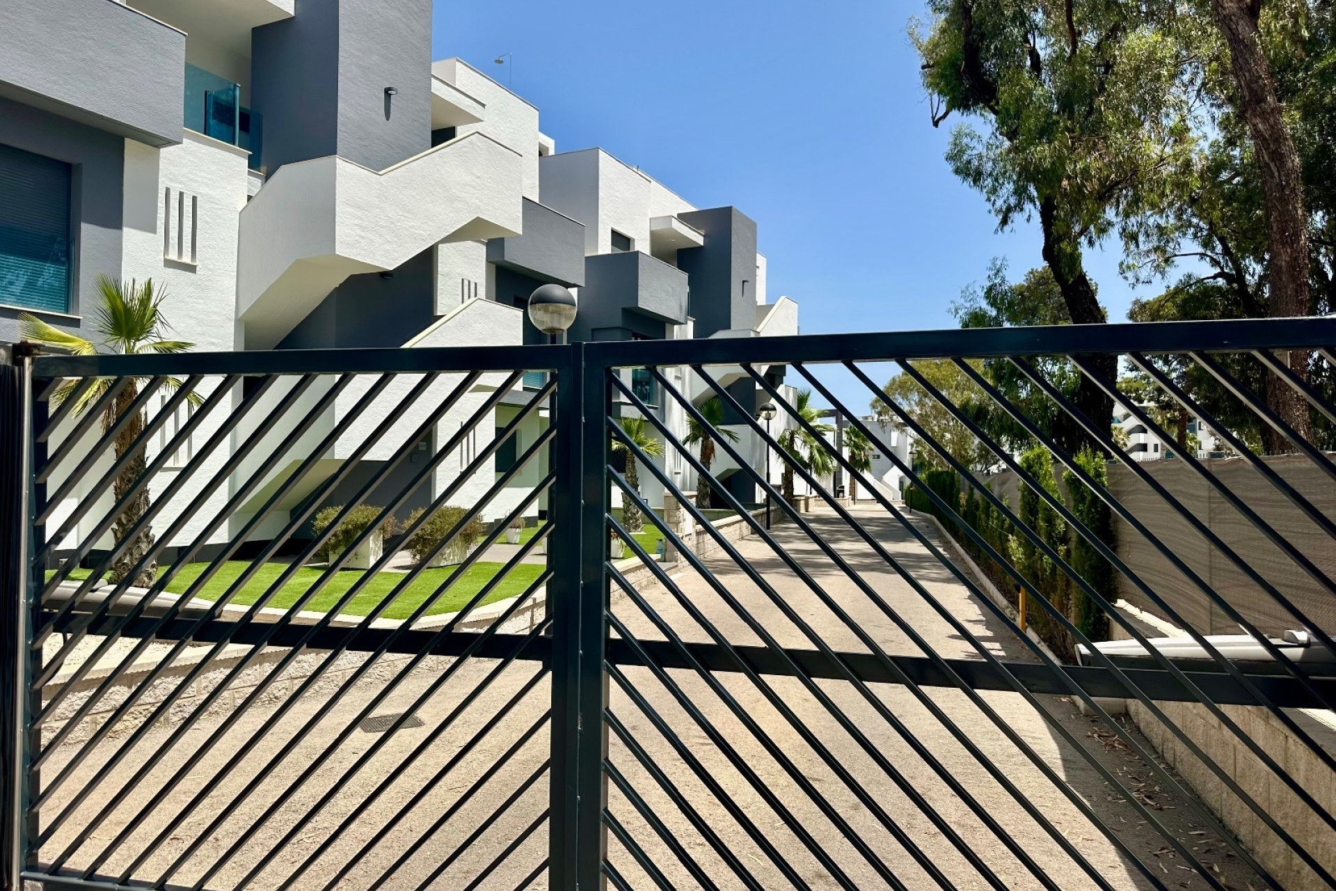 Resale - Apartment -
Guardamar del Segura - El Raso