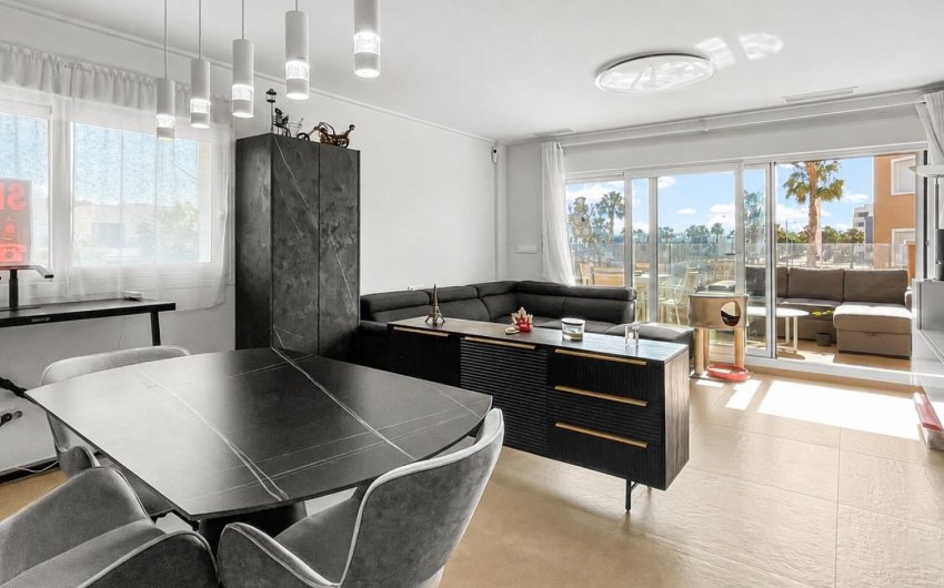 Resale - Apartment -
Guardamar del Segura - El Raso