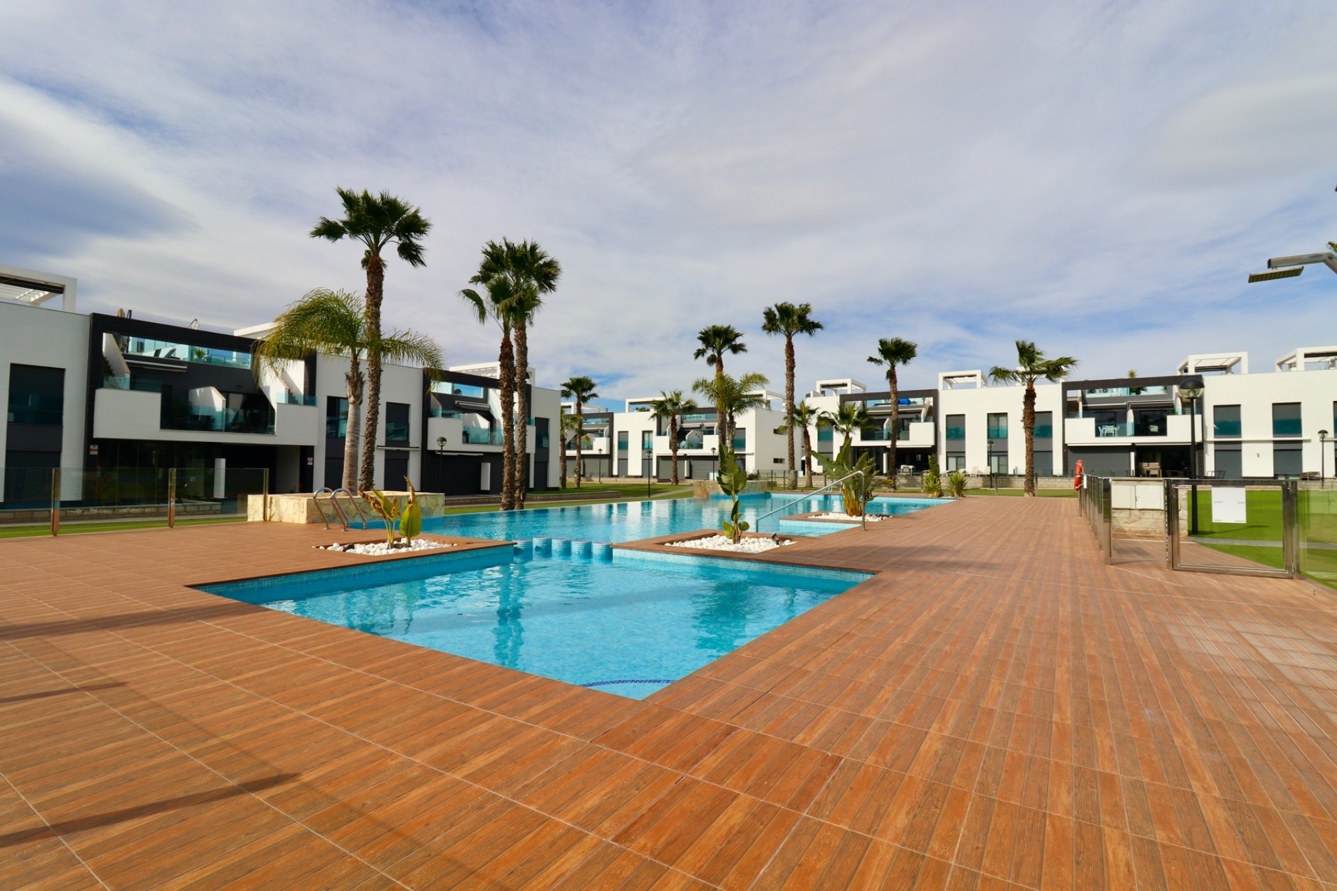 Resale - Apartment -
Guardamar del Segura - Guardamar - El Raso