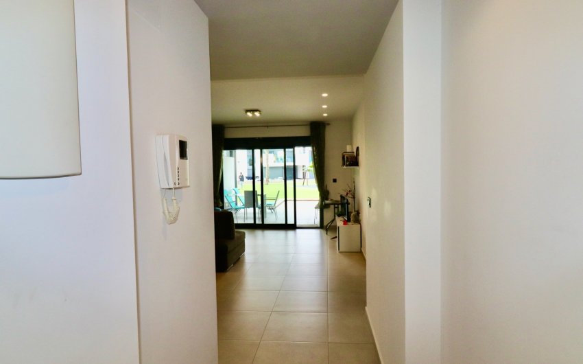 Resale - Apartment -
Guardamar del Segura - Guardamar - El Raso