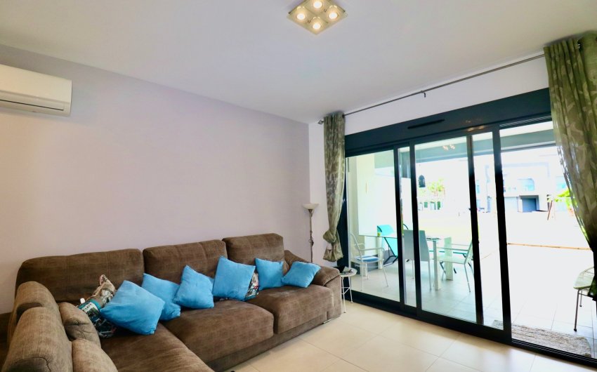 Resale - Apartment -
Guardamar del Segura - Guardamar - El Raso
