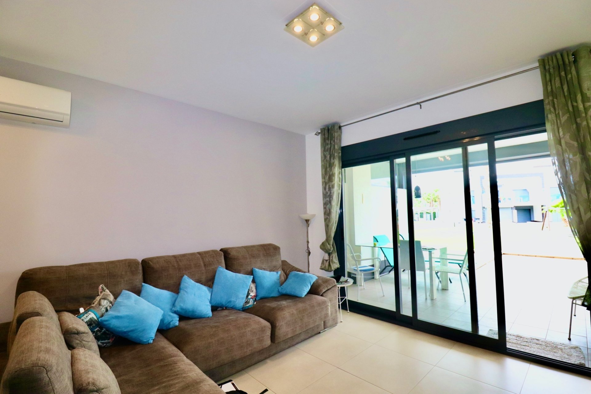 Resale - Apartment -
Guardamar del Segura - Guardamar - El Raso