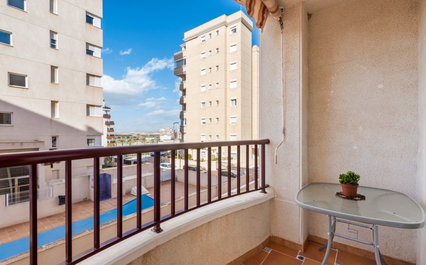 Resale - Apartment -
Guardamar del Segura - Pueblo